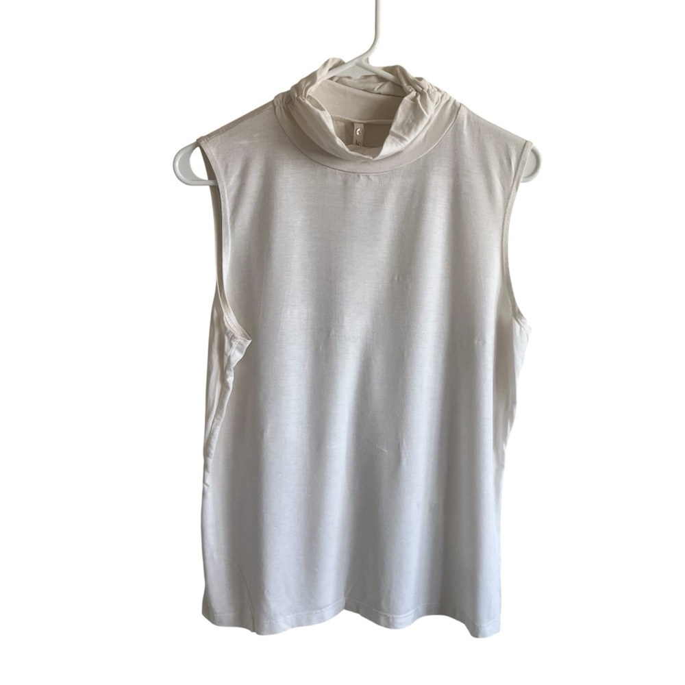Leo and Nicole Large Sleeveless Mock Neck Women's Top - White